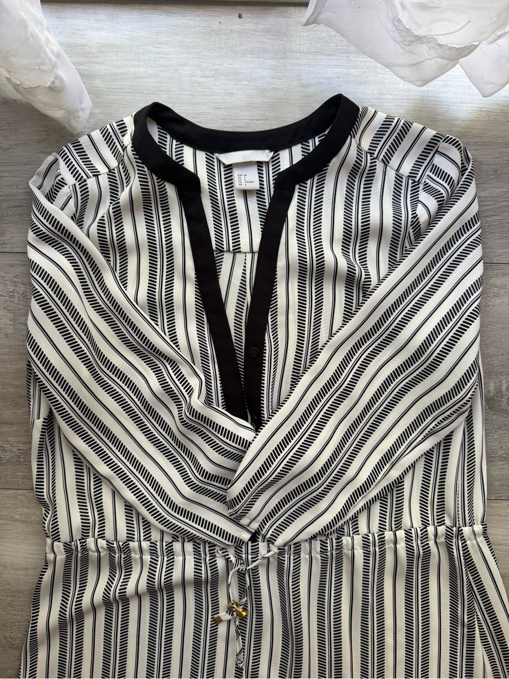 H&M Black and White Vertical Chevron-Stripe Blouse